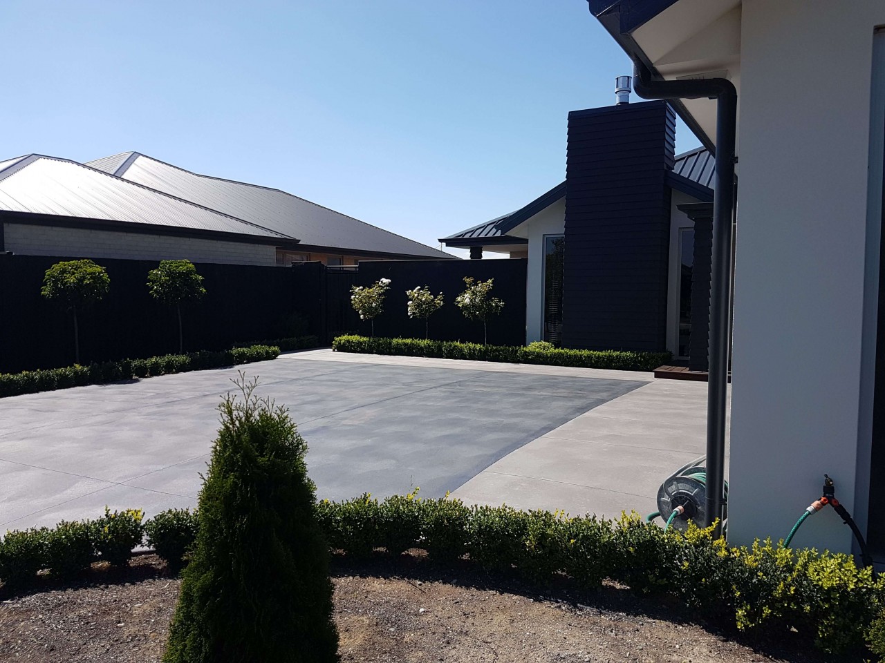 Formfour Exposed Aggregate and Coloured Concrete Driveway Christchurch